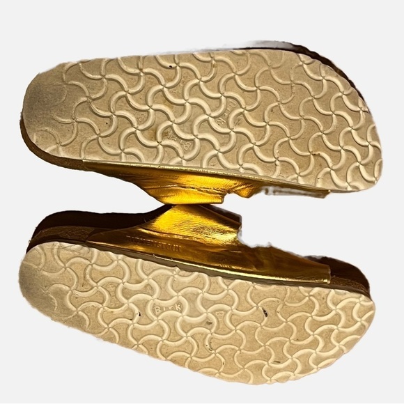 Birkenstock | Arizona Gold Sandals with Silver buckles - Picture 3 of 4